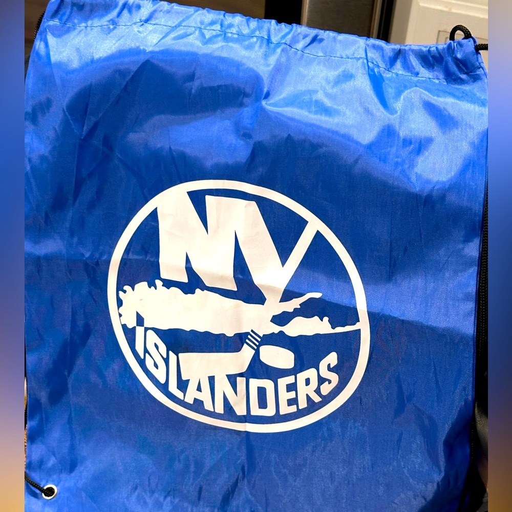 NWOT NY Islander Lite Backpack